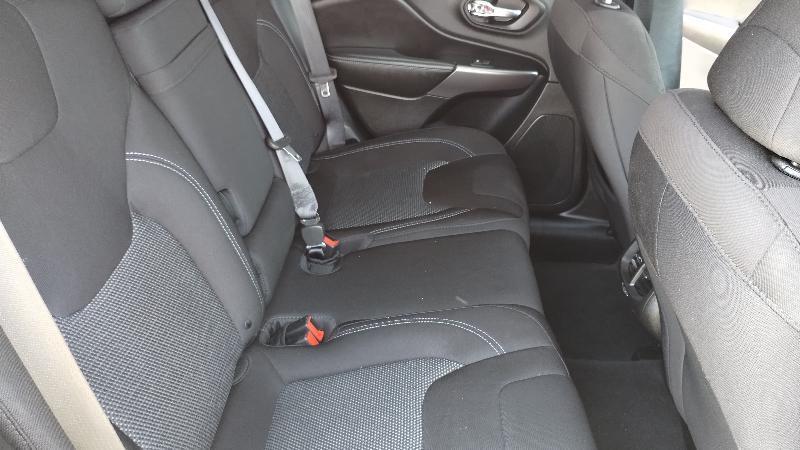 Jeep Cherokee Latitude FWD 2019