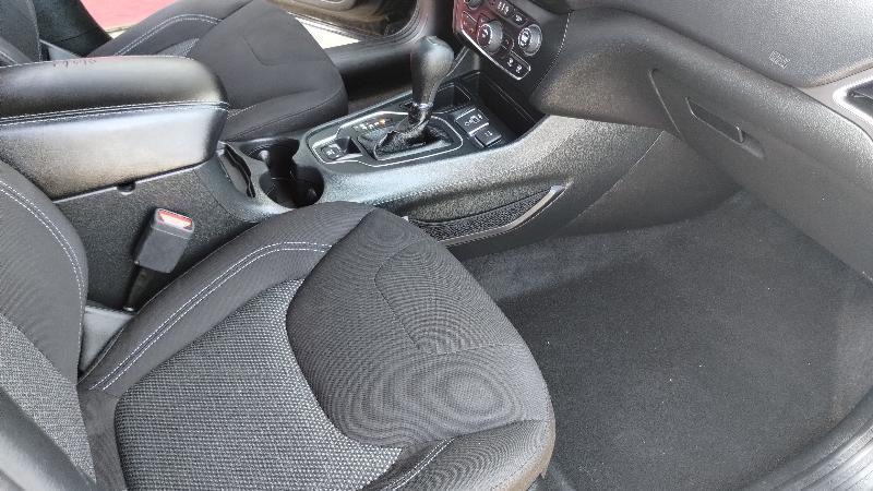 Jeep Cherokee Latitude FWD 2019