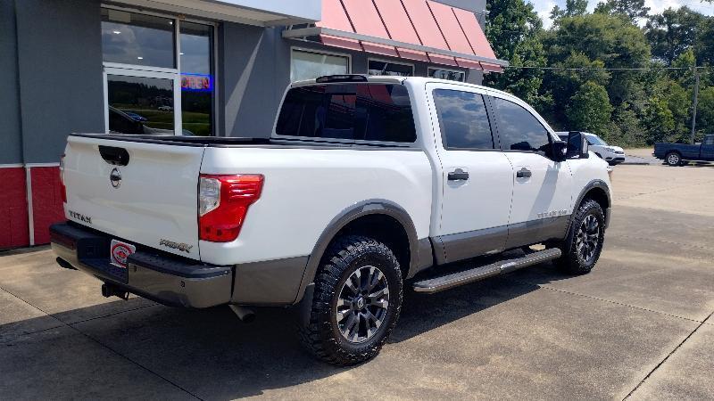 Nissan Titan SV Crew Cab 4WD 2018