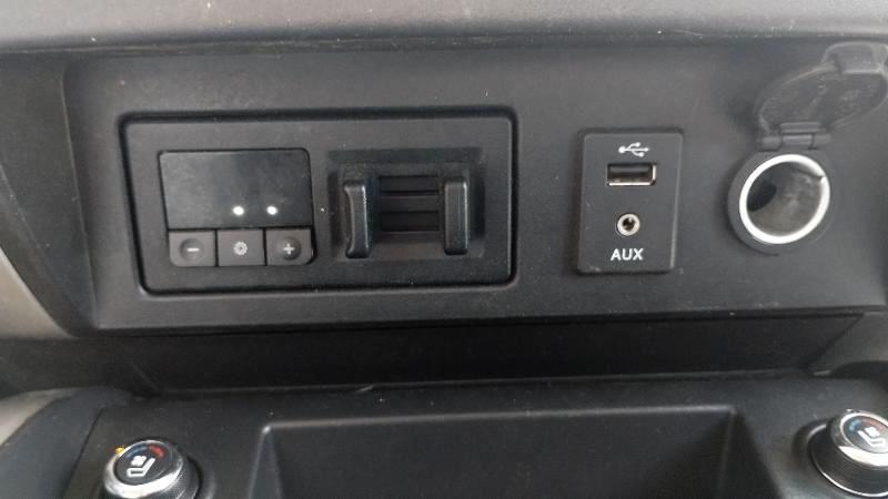 Nissan Titan SV Crew Cab 4WD 2018