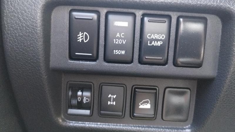 Nissan Titan SV Crew Cab 4WD 2018