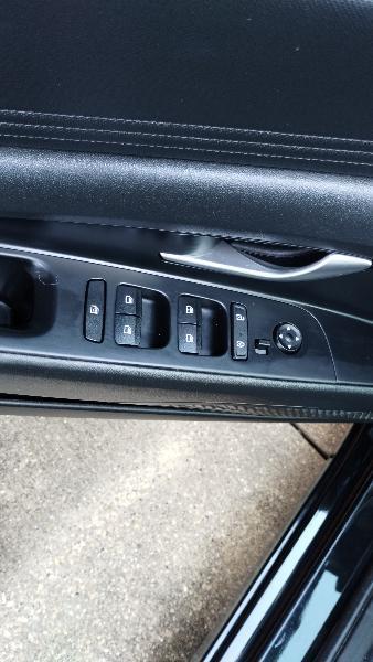 Hyundai Elantra Limited Hybrid 2021