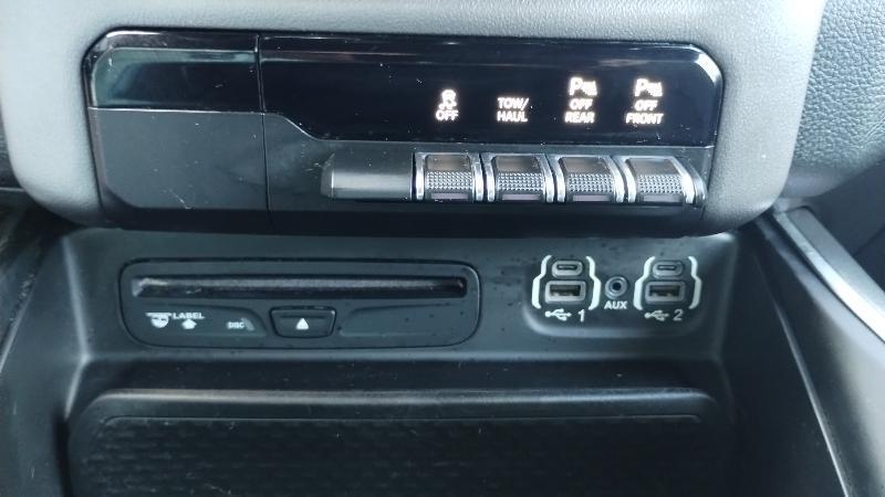 RAM 1500 Big Horn/Lone Star 4x4 Crew Cab 5'7" Box 2019