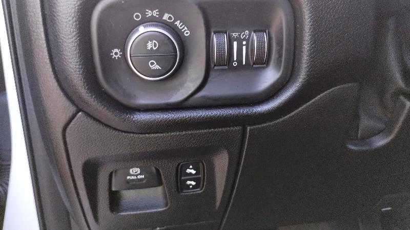 RAM 1500 Big Horn/Lone Star 4x4 Crew Cab 5'7" Box 2019