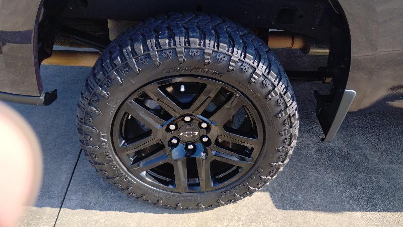 Chevrolet Silverado 1500 Trail Boss Custom Crew Cab 4WD 2023