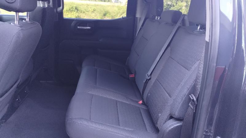 Chevrolet Silverado 1500 Trail Boss Custom Crew Cab 4WD 2023