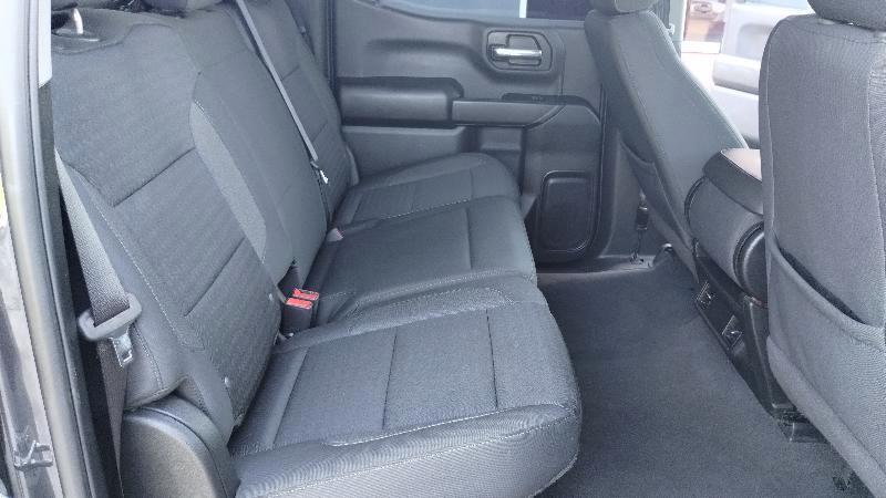 Chevrolet Silverado 1500 Trail Boss Custom Crew Cab 4WD 2023