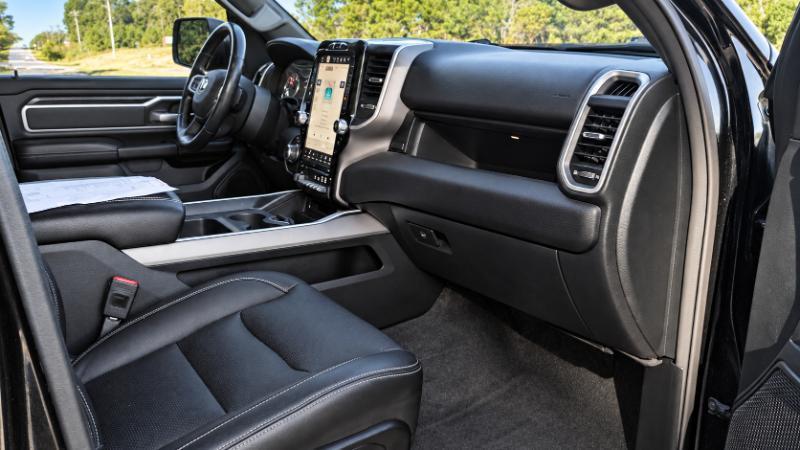 RAM 1500 Big Horn Crew Cab SWB 4WD 2022