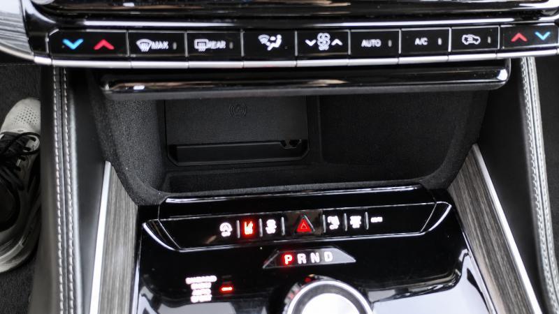 Jeep Wagoneer Series II 4WD 2024