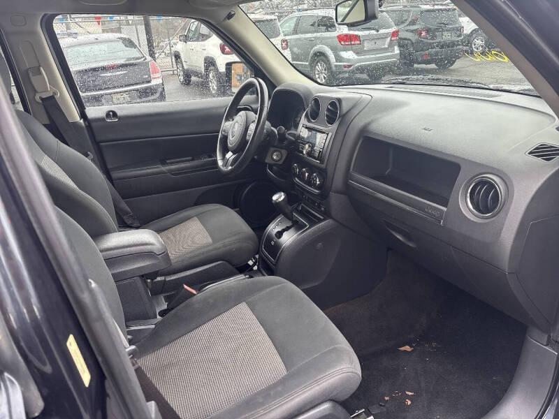 Jeep Patriot FWD 4dr Latitude 2014