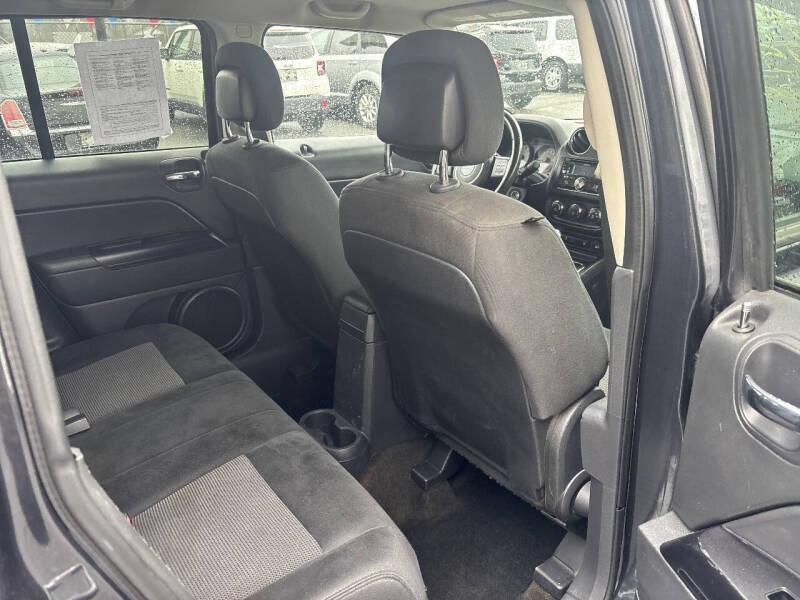 Jeep Patriot FWD 4dr Latitude 2014