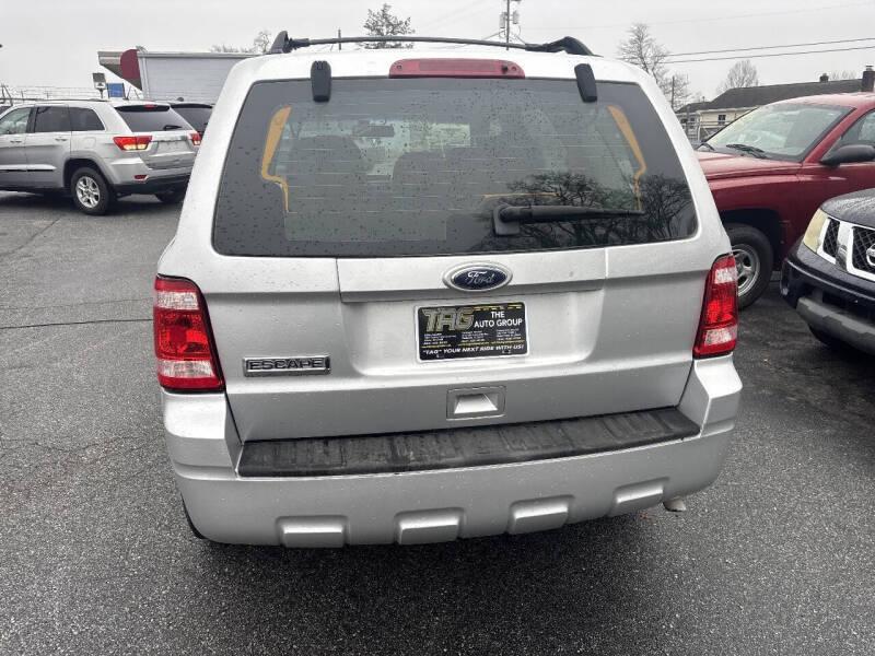 Ford Escape FWD 4dr XLS 2010