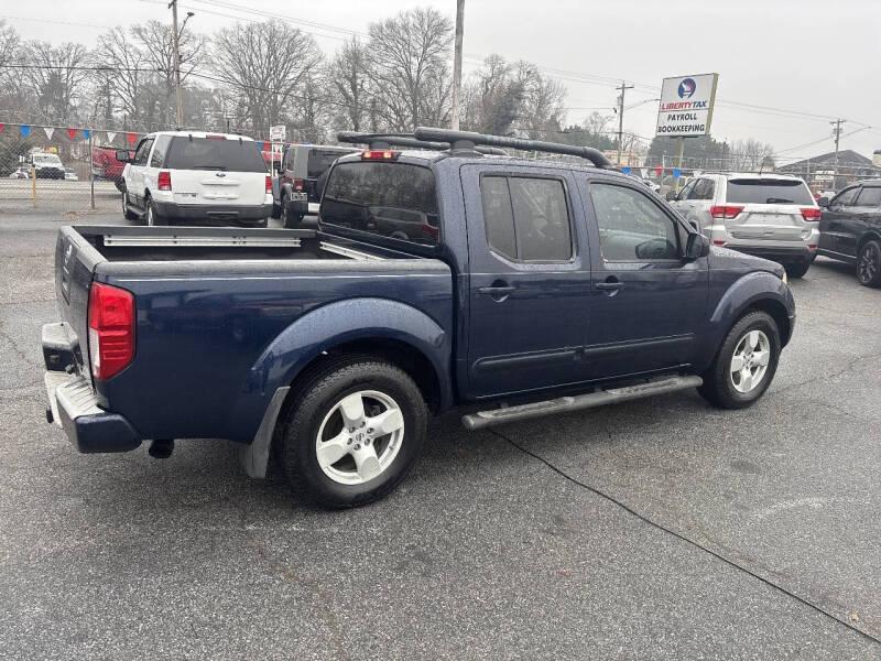 Nissan Frontier 2WD Crew Cab SWB Auto LE 2007