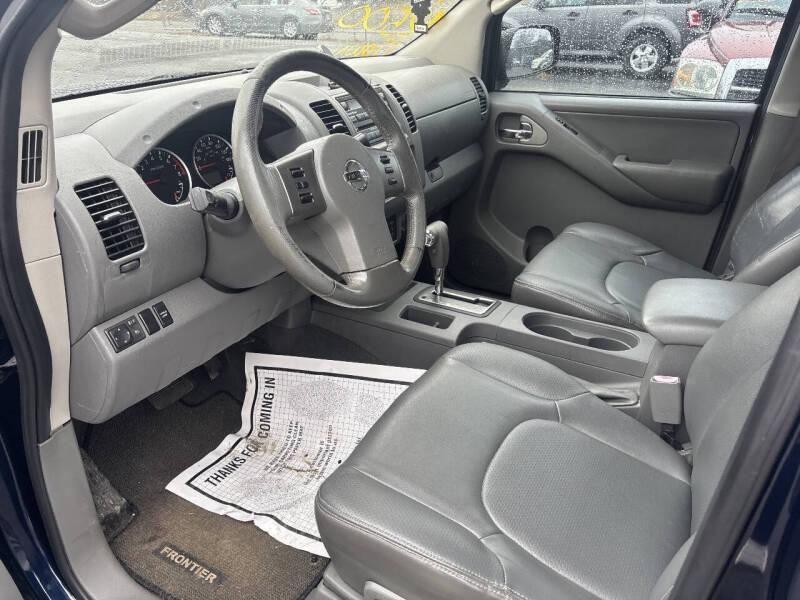 Nissan Frontier 2WD Crew Cab SWB Auto LE 2007