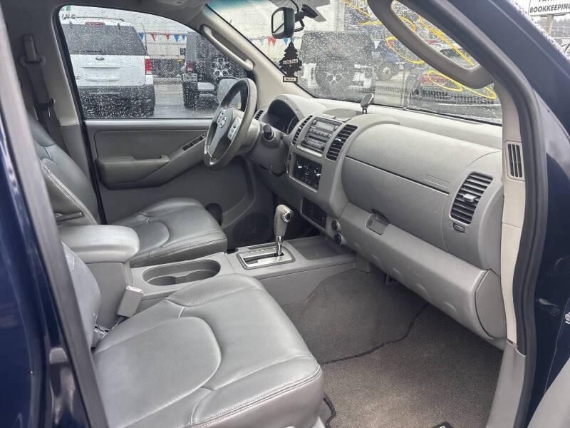 Nissan Frontier 2WD Crew Cab SWB Auto LE 2007