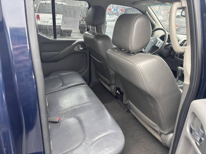 Nissan Frontier 2WD Crew Cab SWB Auto LE 2007