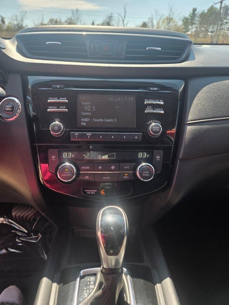 Nissan Rogue SV AWD 2017