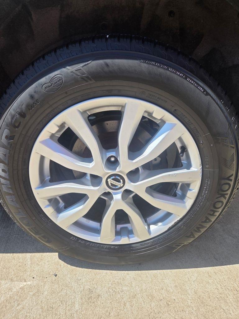 Nissan Rogue SV AWD 2017