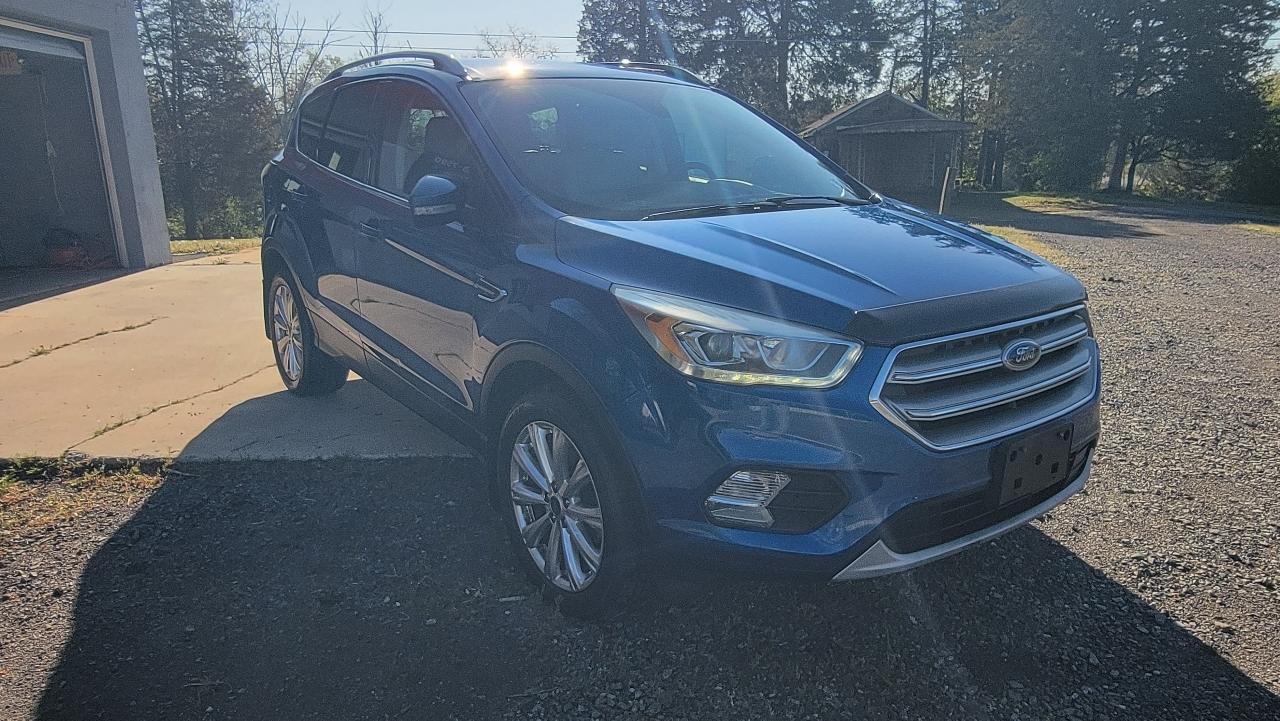 Ford Escape Titanium 4WD 2017