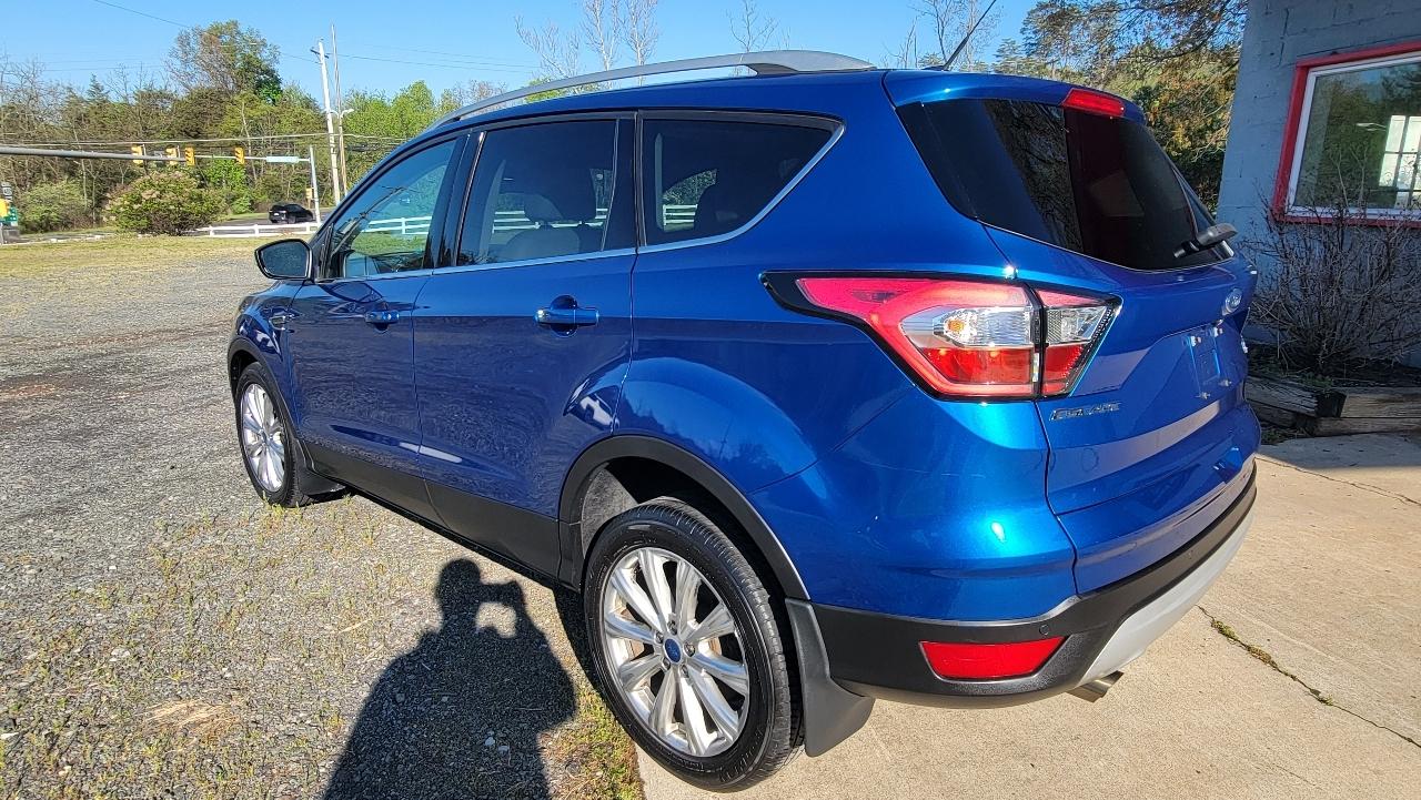 Ford Escape Titanium 4WD 2017