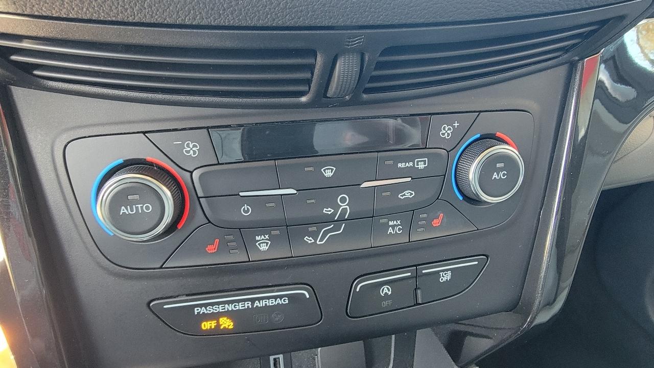 Ford Escape Titanium 4WD 2017