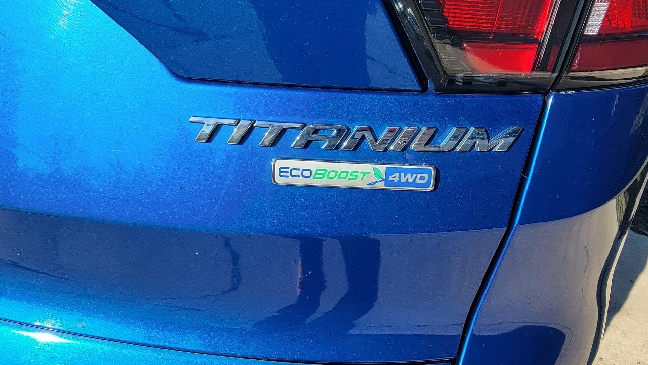 Ford Escape Titanium 4WD 2017