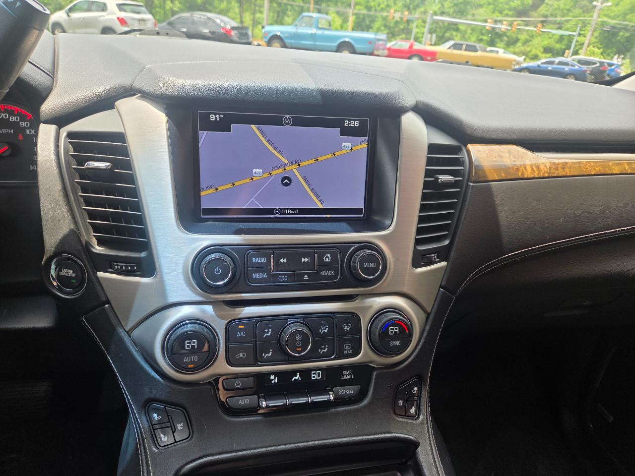 GMC Yukon XL Denali 4WD 2016