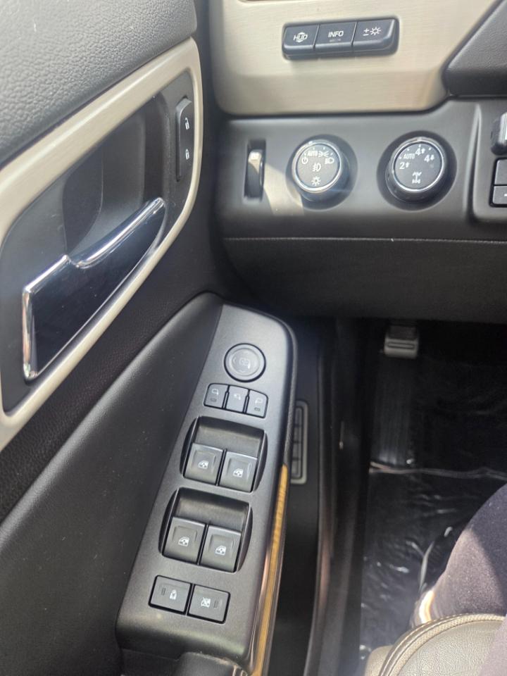 GMC Yukon XL Denali 4WD 2016