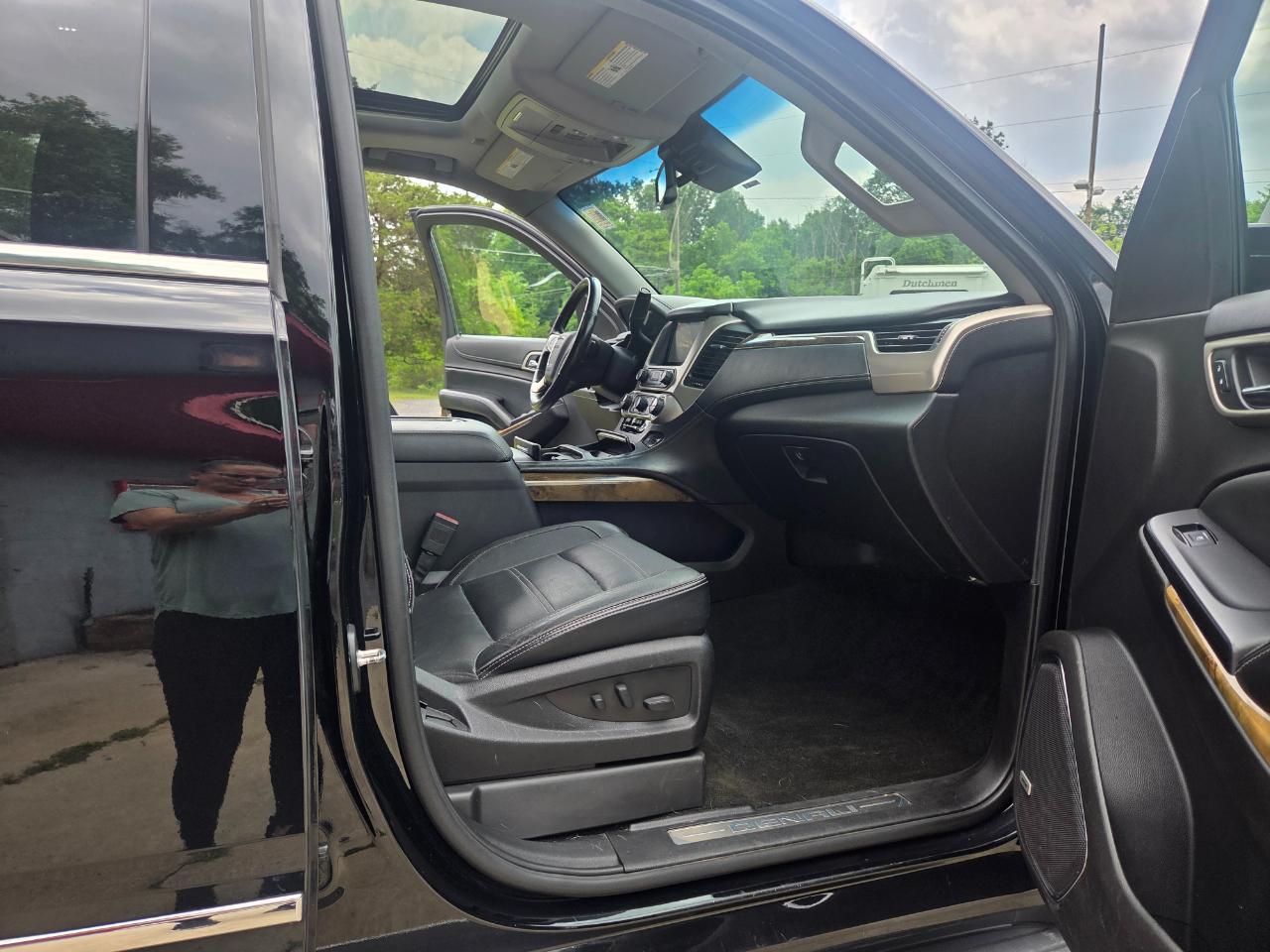 GMC Yukon XL Denali 4WD 2016