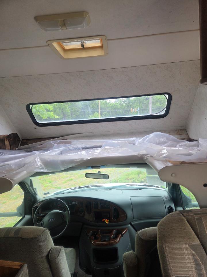 Ford Econoline E-450 2003
