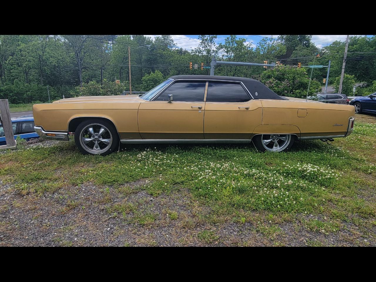 Lincoln Continental 4dr Sdn 1972