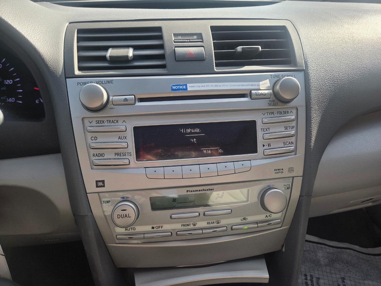 Toyota Camry XLE 2011