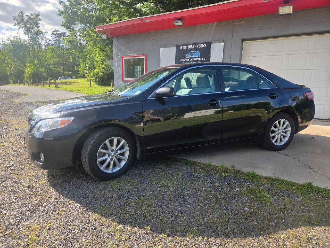 Toyota Camry XLE 2011