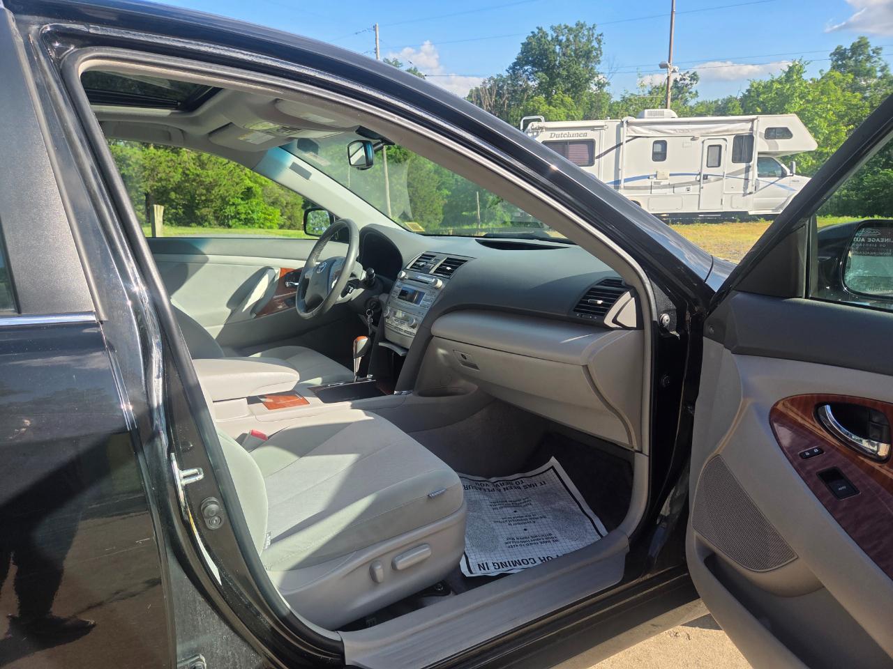 Toyota Camry XLE 2011