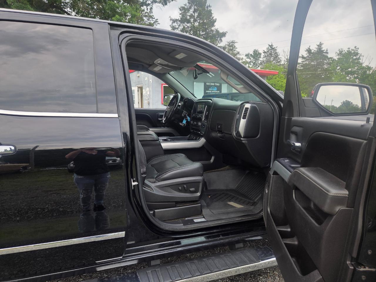 Chevrolet Silverado 1500 LTZ Double Cab Short Box 4WD 2017