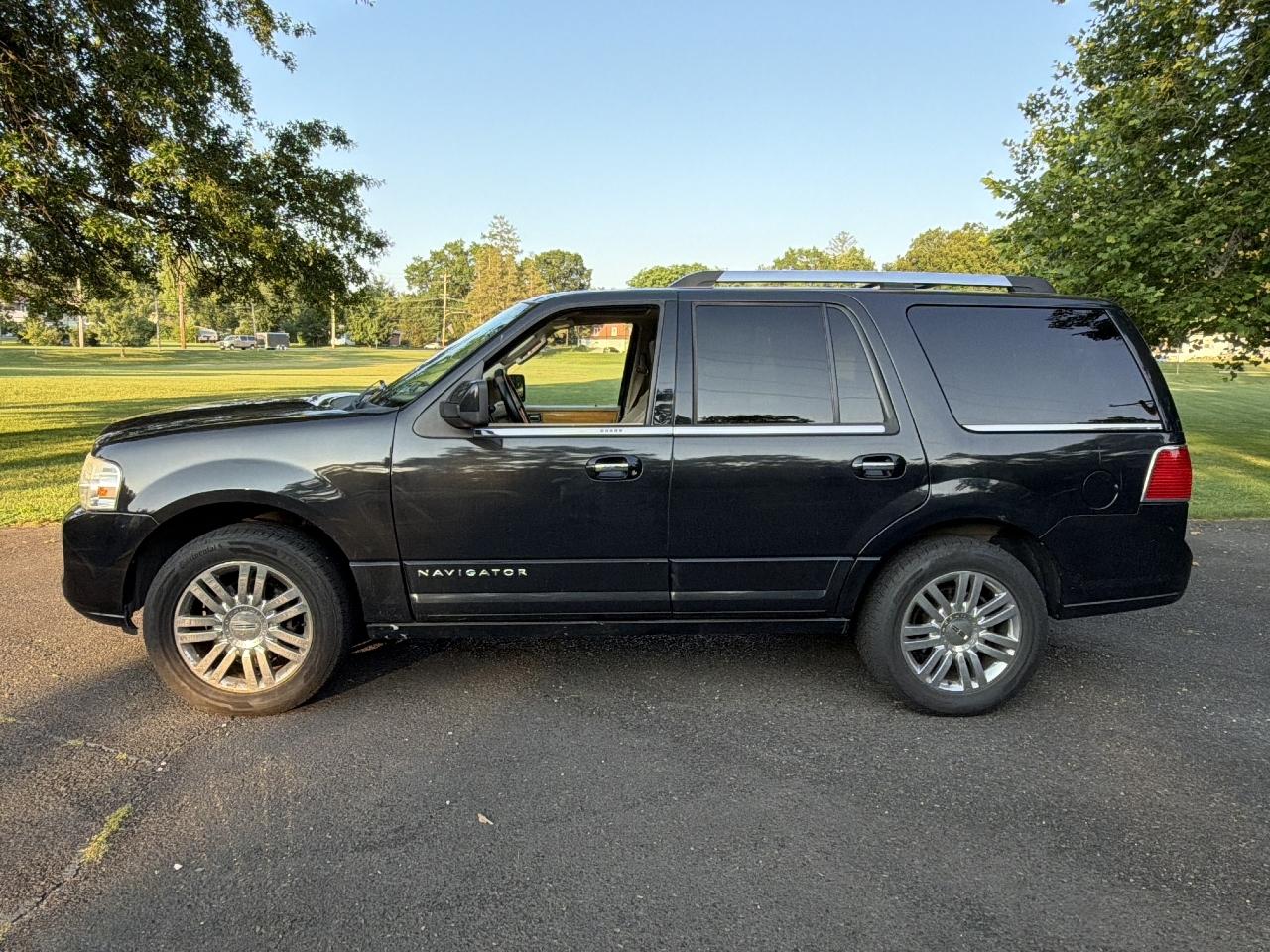 Lincoln Navigator 4WD 2010