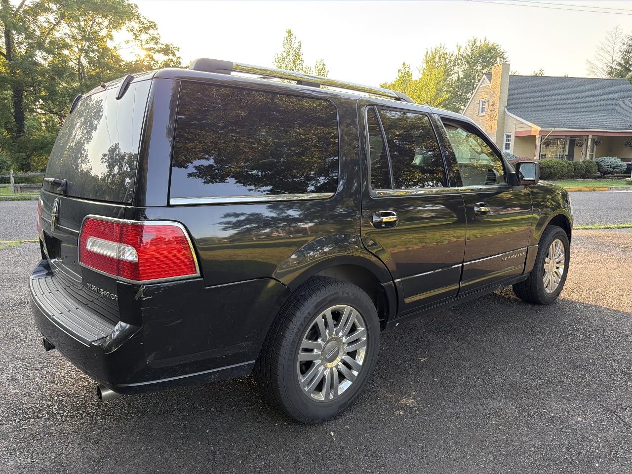 Lincoln Navigator 4WD 2010