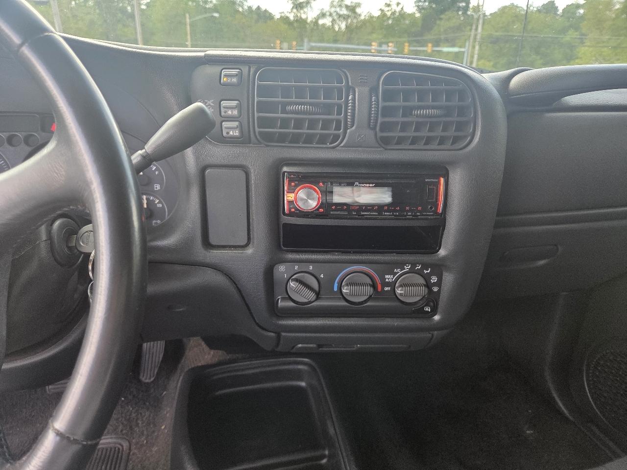 Chevrolet S-10 Crew Cab 4WD LS 2004