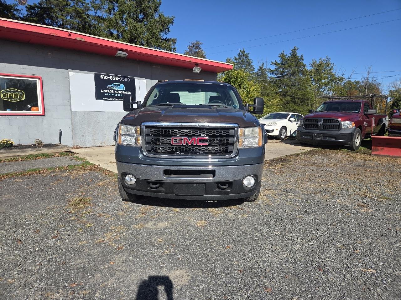 GMC Sierra 2500HD Work Truck Crew Cab 4WD 2011