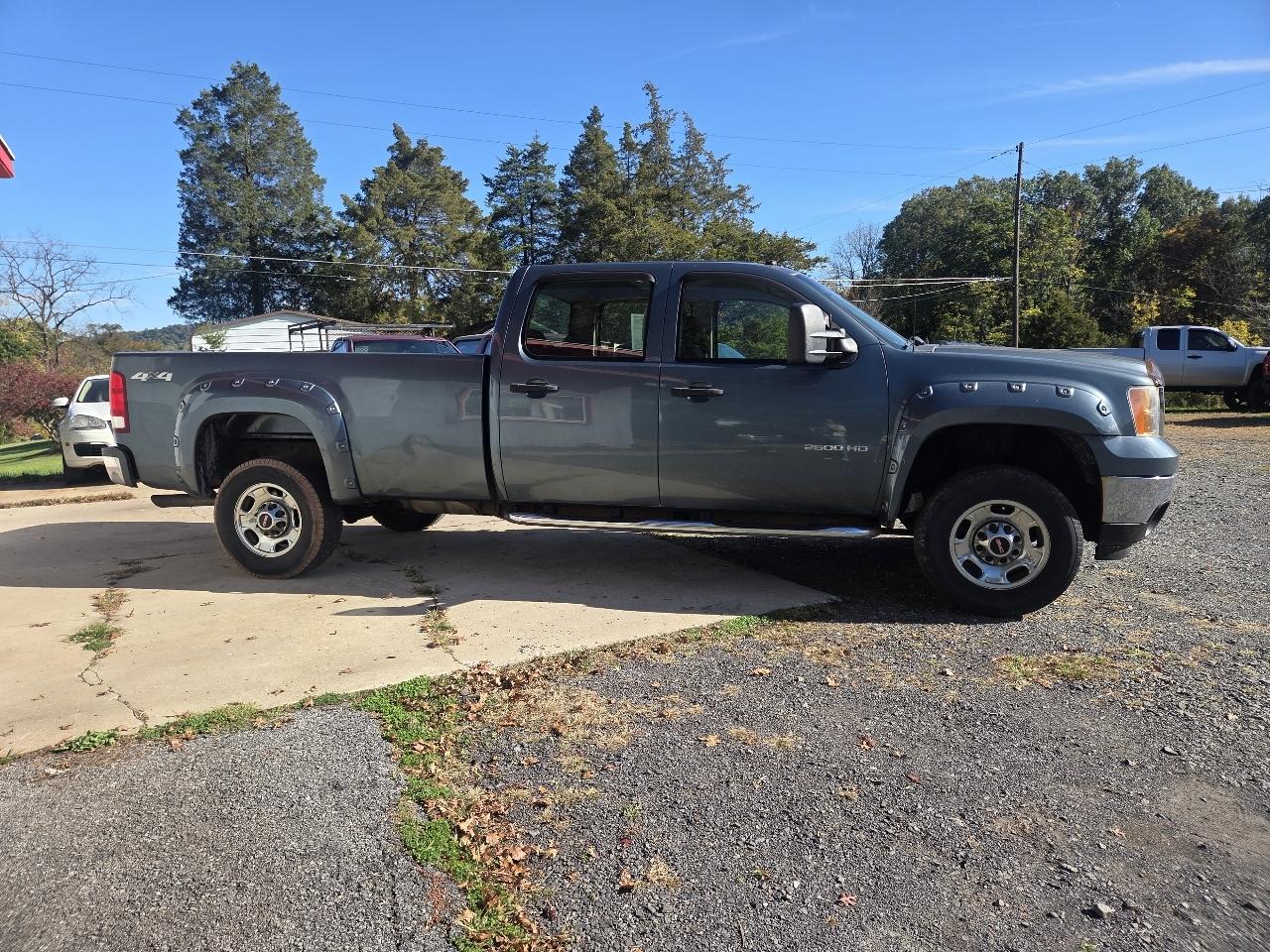 GMC Sierra 2500HD Work Truck Crew Cab 4WD 2011