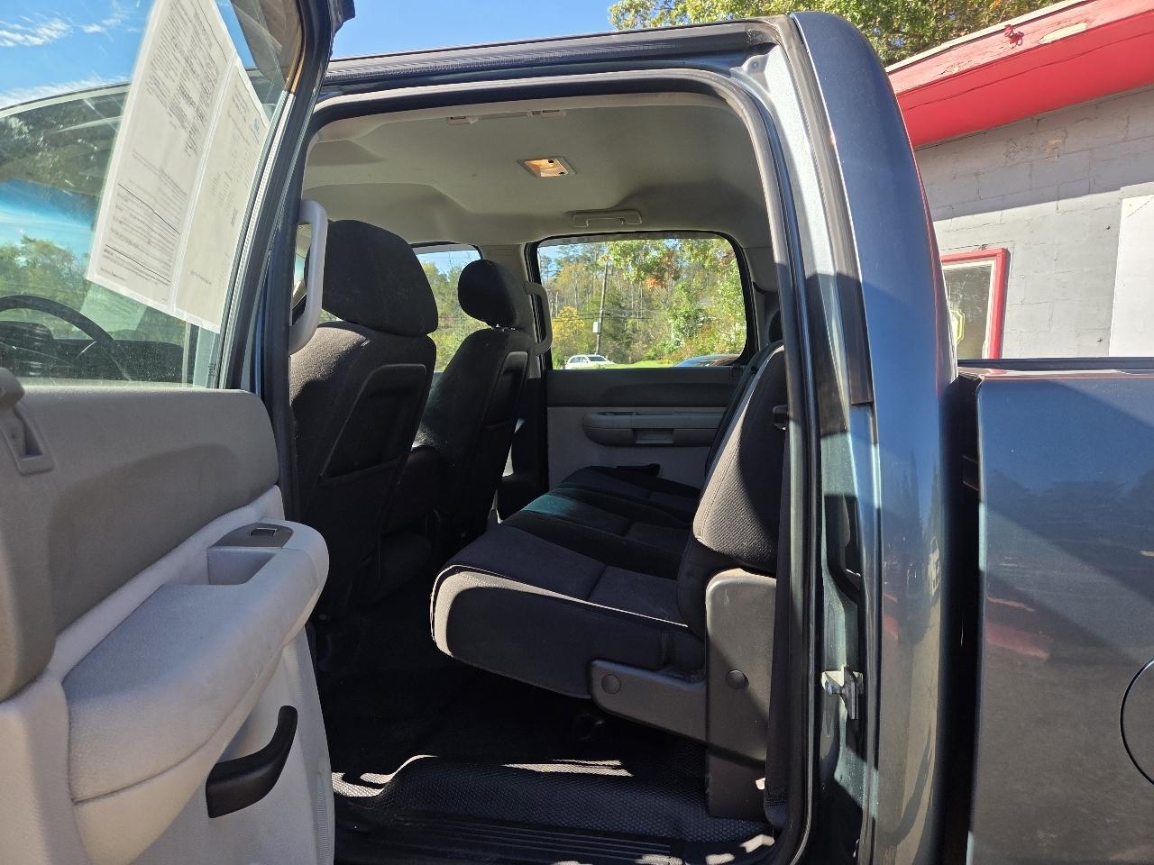 GMC Sierra 2500HD Work Truck Crew Cab 4WD 2011