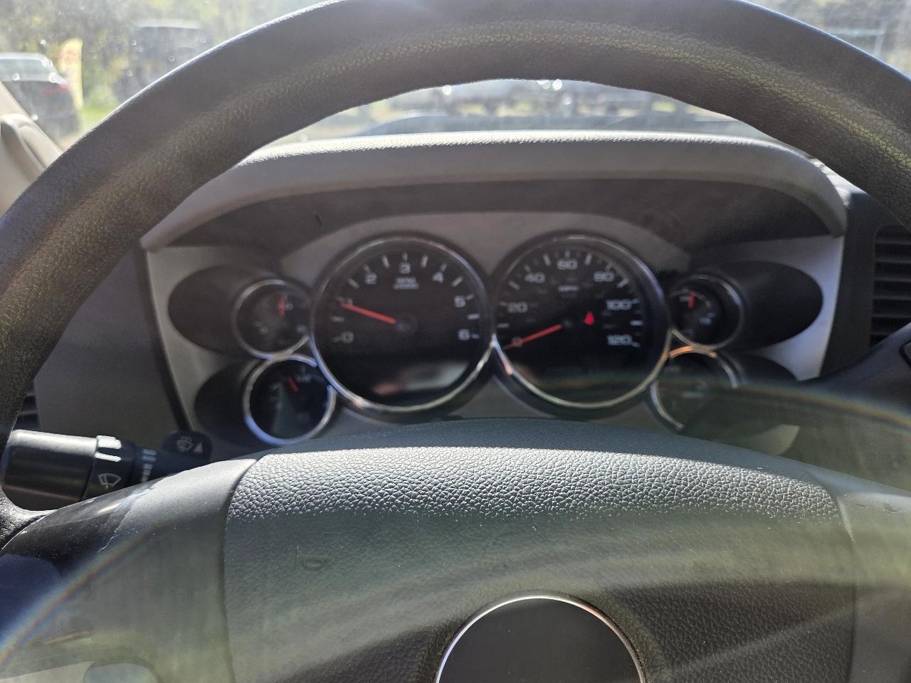 GMC Sierra 2500HD Work Truck Crew Cab 4WD 2011