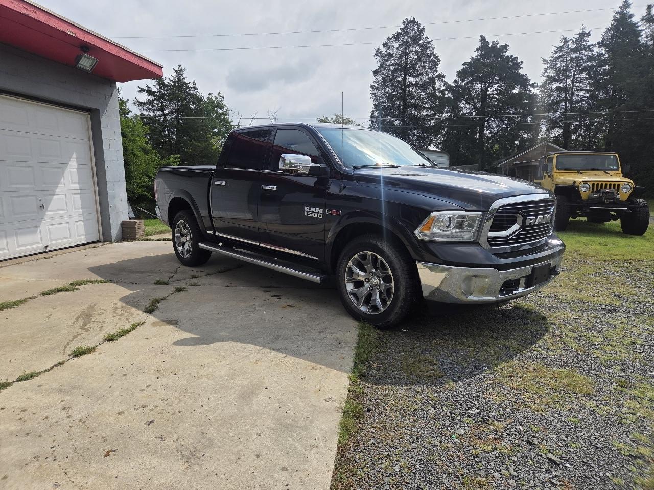 RAM 1500 Longhorn Crew Cab SWB 4WD 2017