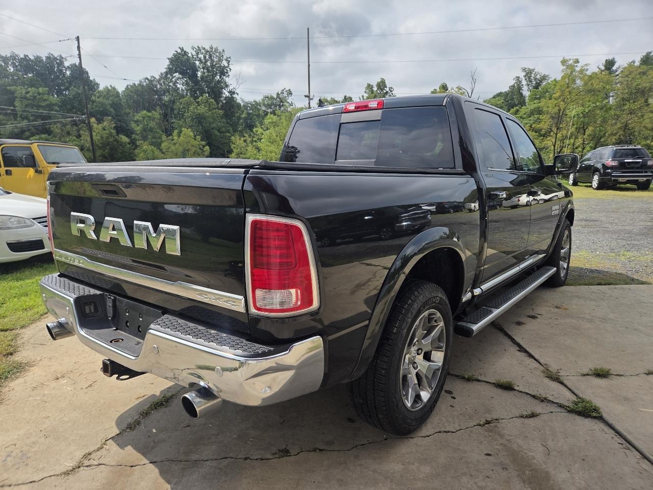 RAM 1500 Longhorn Crew Cab SWB 4WD 2017