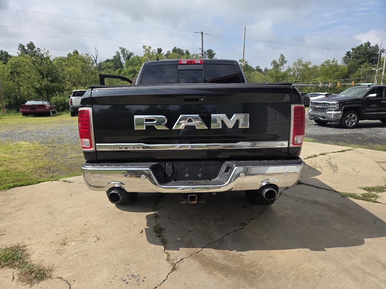 RAM 1500 Longhorn Crew Cab SWB 4WD 2017