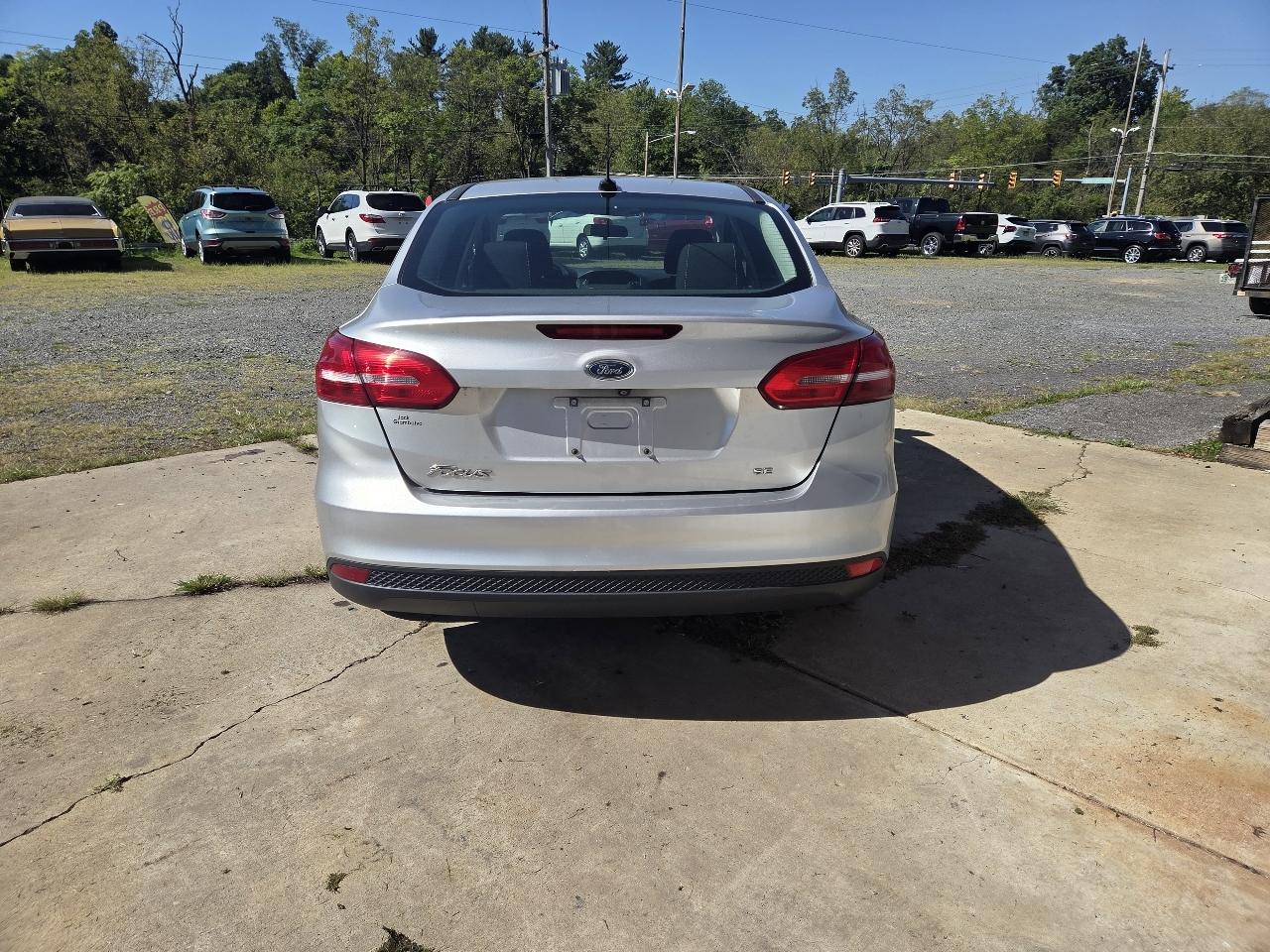 Ford Focus SE Sedan 2017
