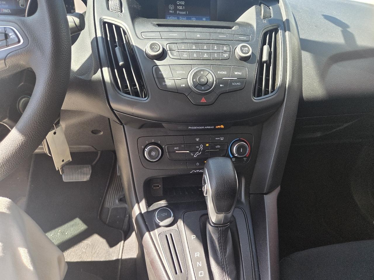 Ford Focus SE Sedan 2017