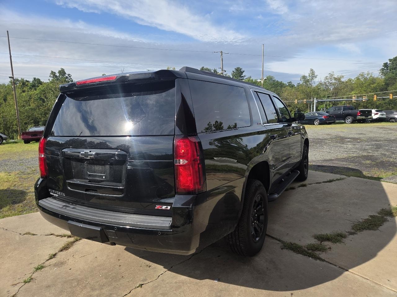 Chevrolet Suburban LT 4WD 2018