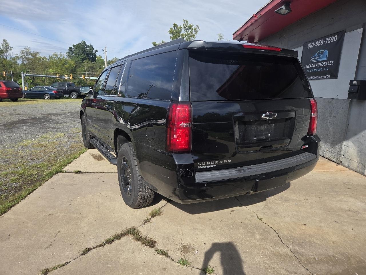 Chevrolet Suburban LT 4WD 2018