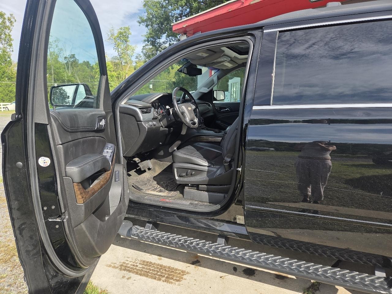 Chevrolet Suburban LT 4WD 2018
